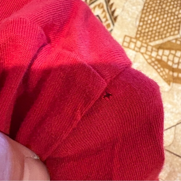 Disney Red Mickey Mouse Short Sleeve Tee kids XL (14-16) can fit an adult small - Picture 10 of 10